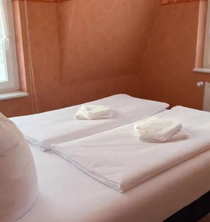 Grenzburg 3* Güstrow