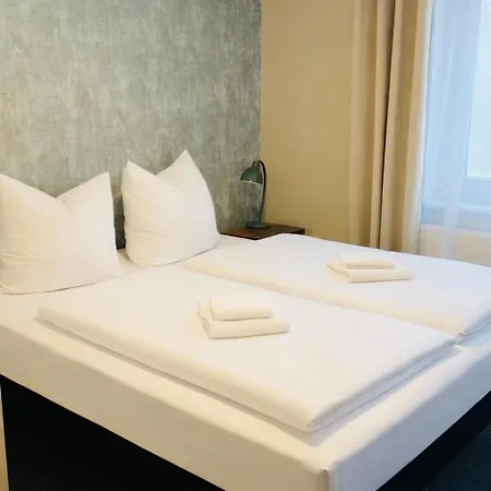Grenzburg 3* Güstrow